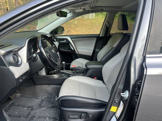 Used 2016 Toyota RAV4 Limited AWD/4WD image 9