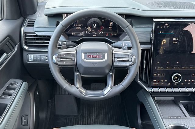 New 2026 GMC Acadia AT4 w/ Luxury Package image 16