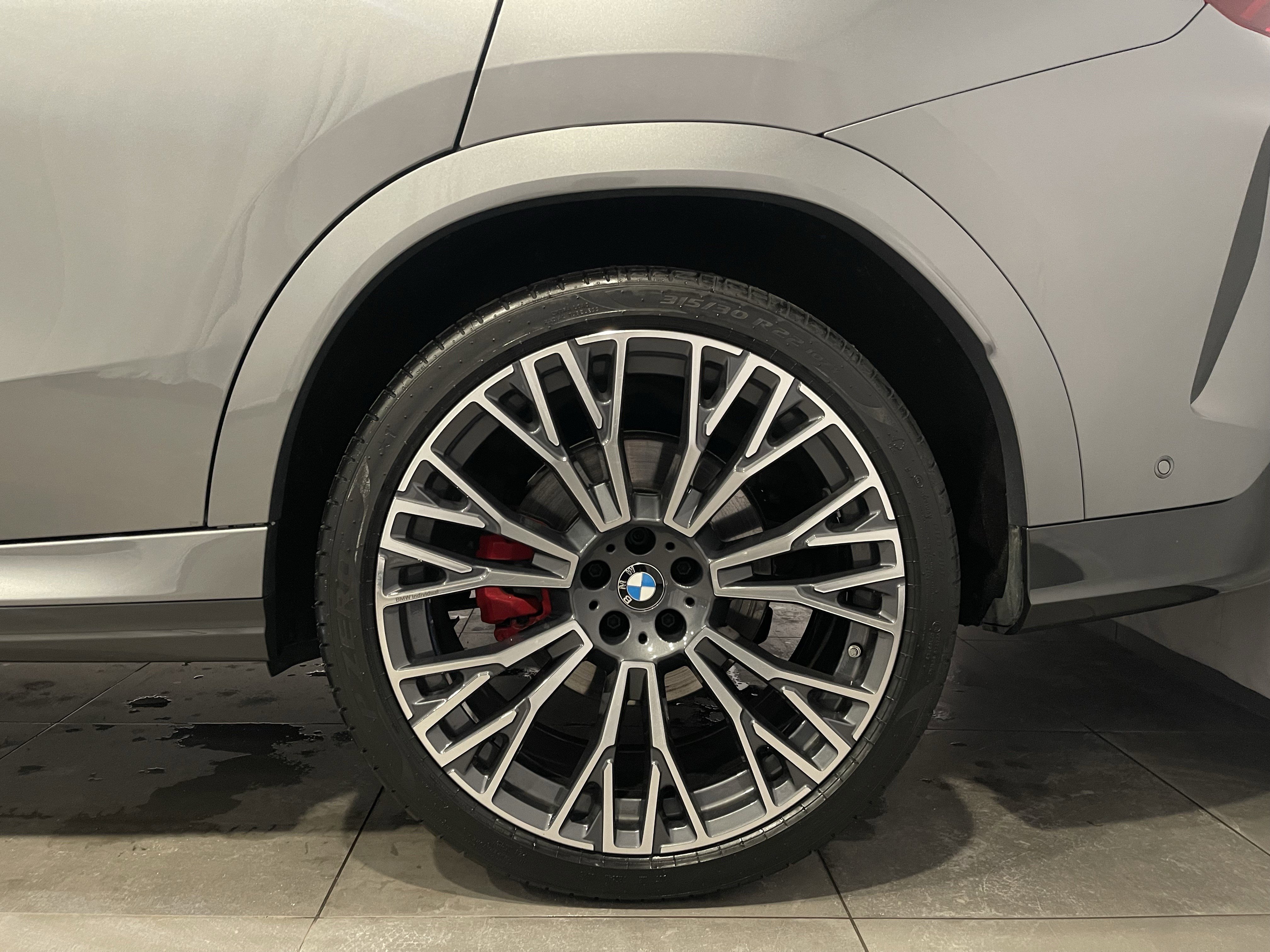 Used 2024 BMW X6 xDrive40i w/ Premium Package image 9