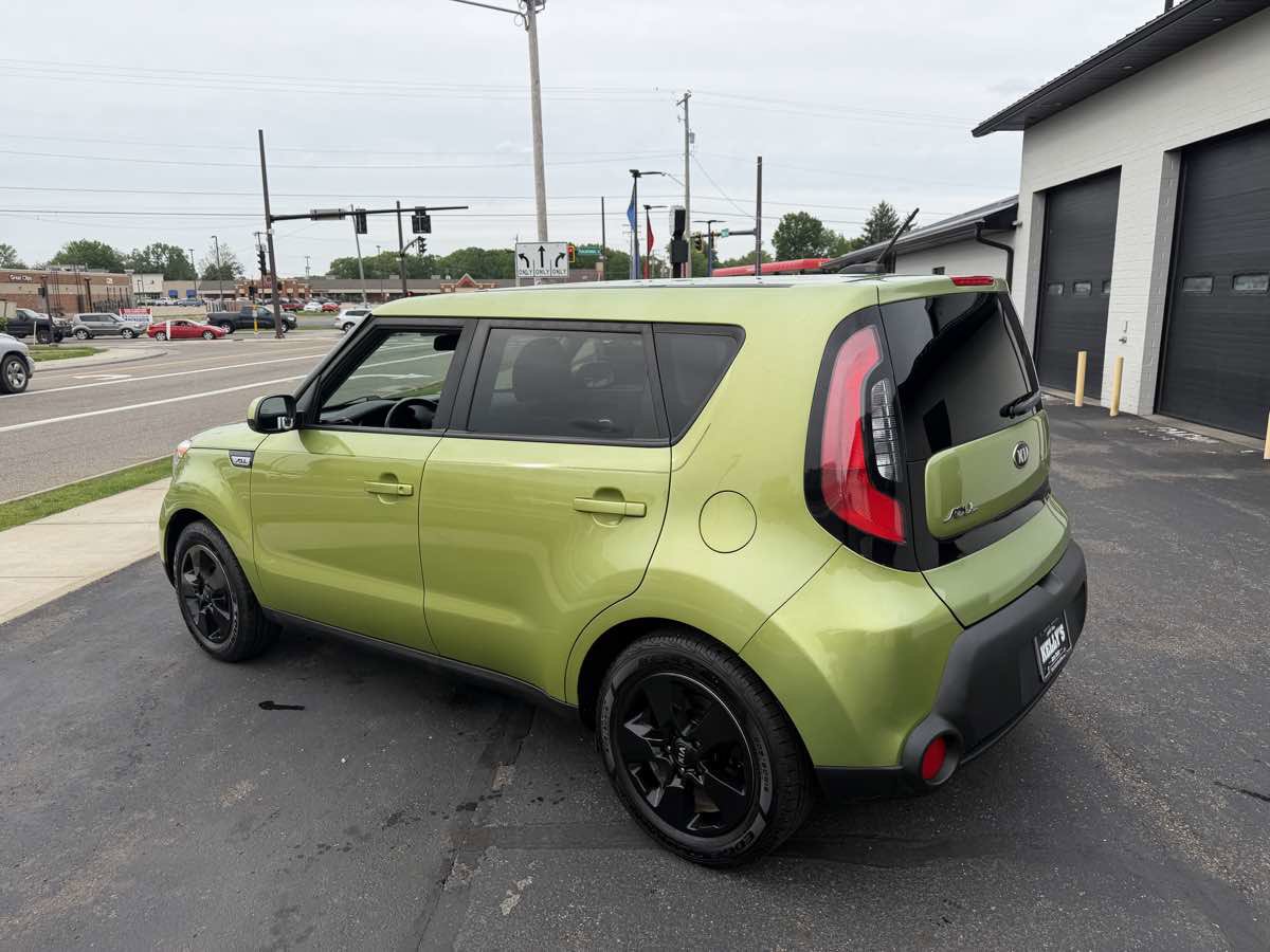 Used 2018 Kia Soul FWD image 4