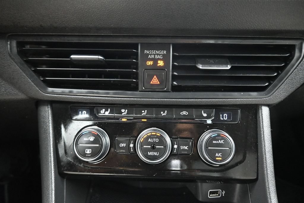 Used 2019 Volkswagen Jetta R-Line w/ R-Line Cold Weather Package FWD image 20