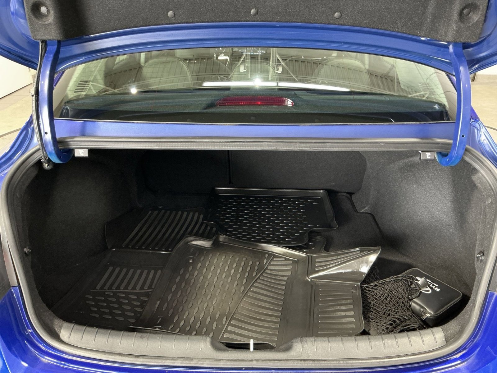 Used 2023 Hyundai Elantra Limited image 33