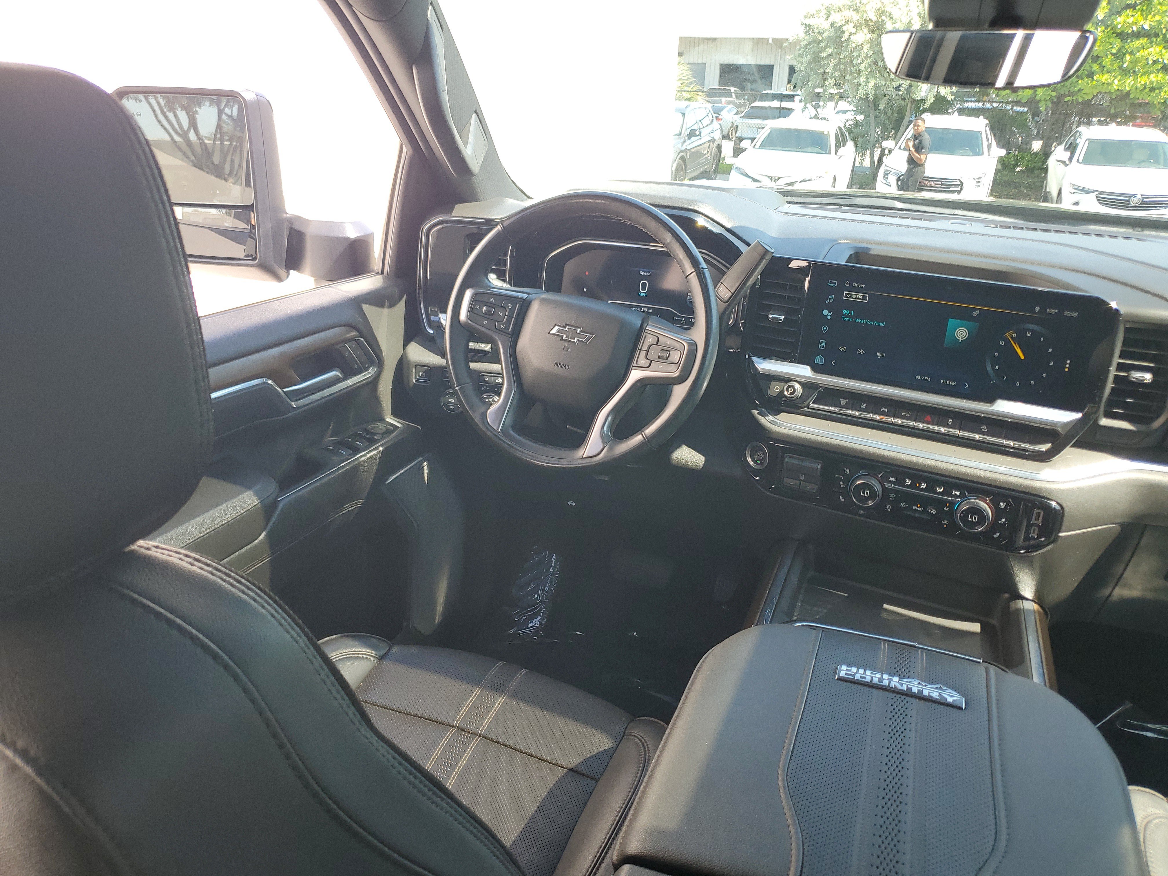 Certified 2024 Chevrolet Silverado 2500 High Country w/ High Country Premium Package AWD/4WD image 15