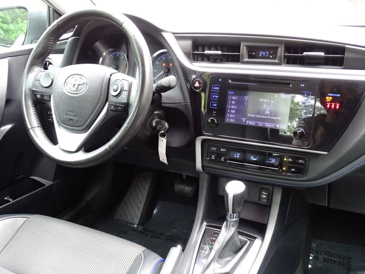Used 2019 Toyota Corolla SE FWD image 29