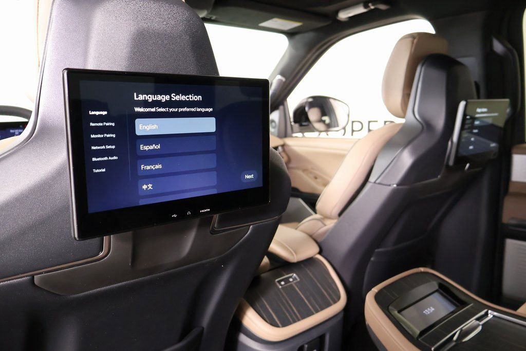 New 2025 Lincoln Navigator Black Label image 17