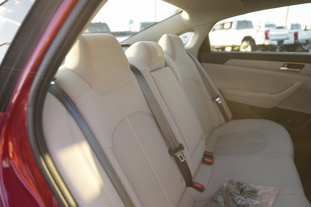 Used 2018 Hyundai Sonata SE image 16