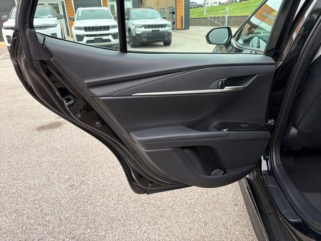 Used 2025 Toyota Camry SE FWD image 23