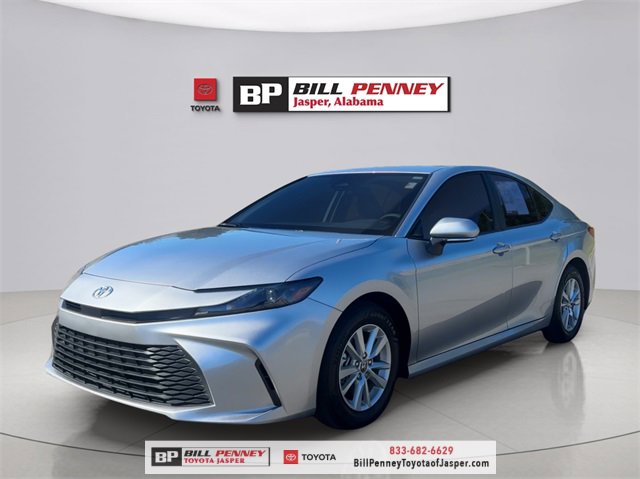 Used 2025 Toyota Camry LE image 1