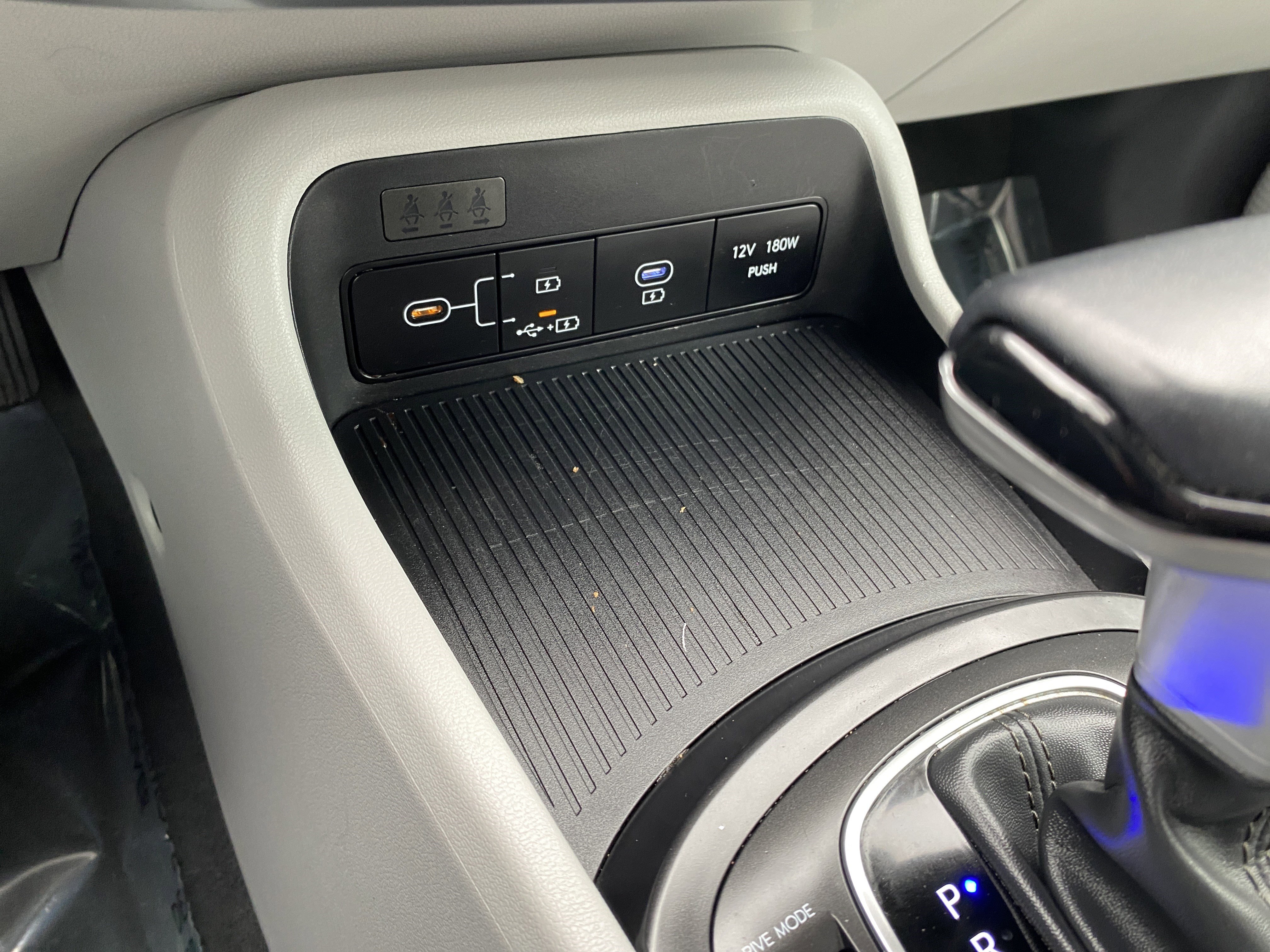 Used 2024 Hyundai Kona SEL image 32