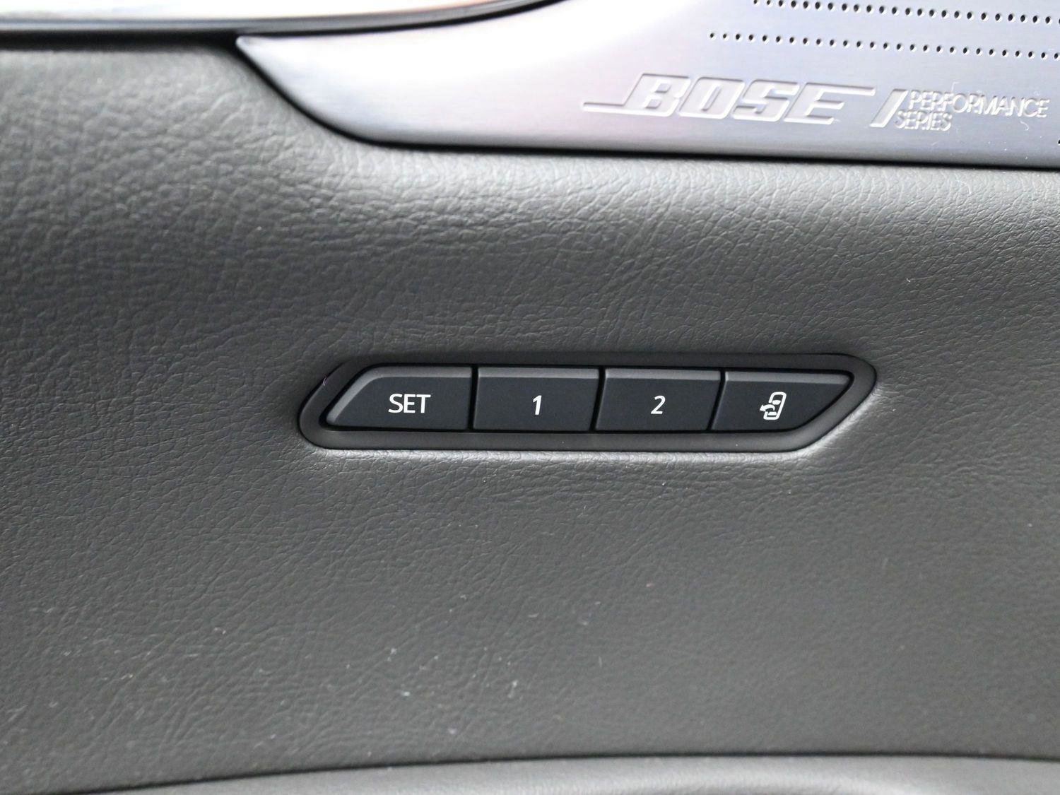 Certified 2025 Cadillac XT6 Premium Luxury image 10