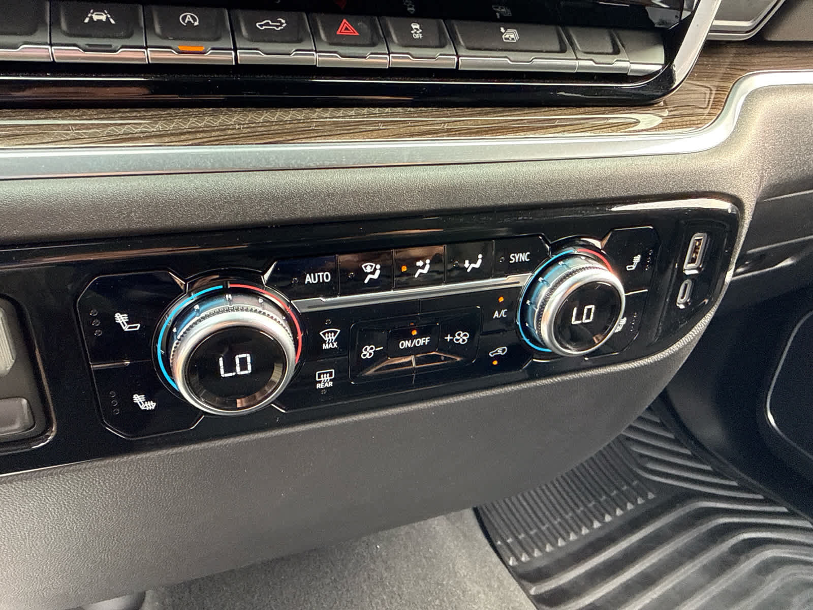 Certified 2026 GMC Sierra 1500 Elevation AWD/4WD image 19