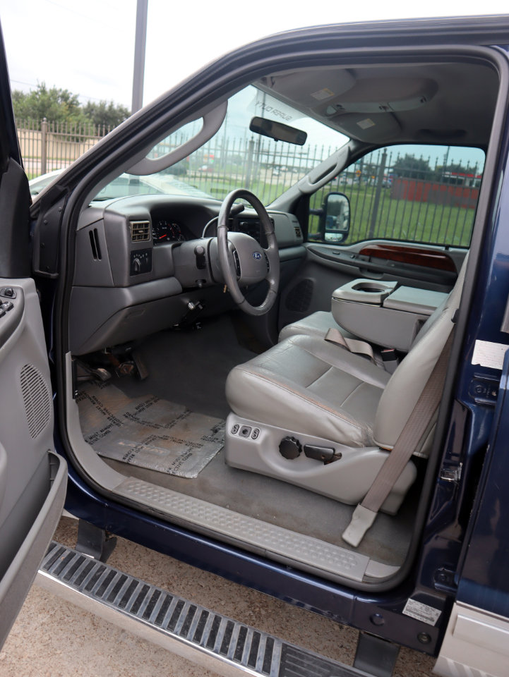 Used 2003 Ford F250 XL image 13