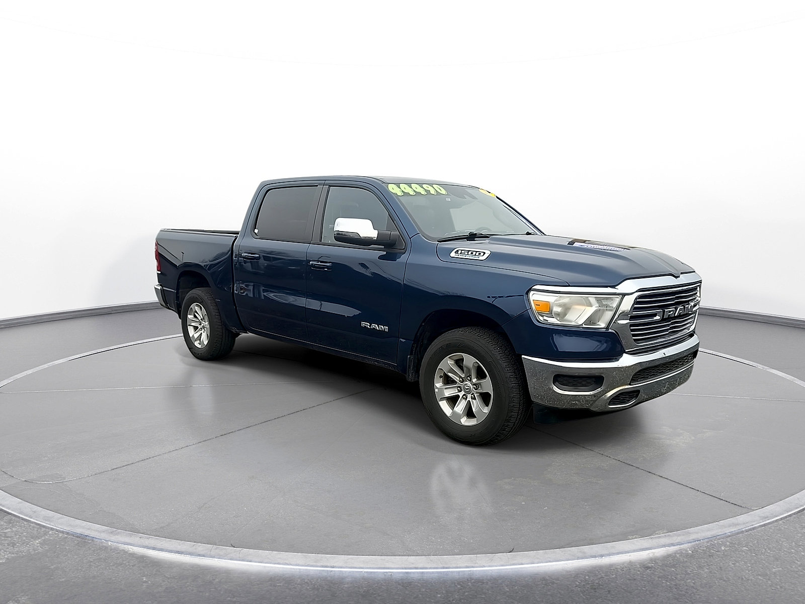 Used 2024 RAM 1500 Laramie RWD image 2
