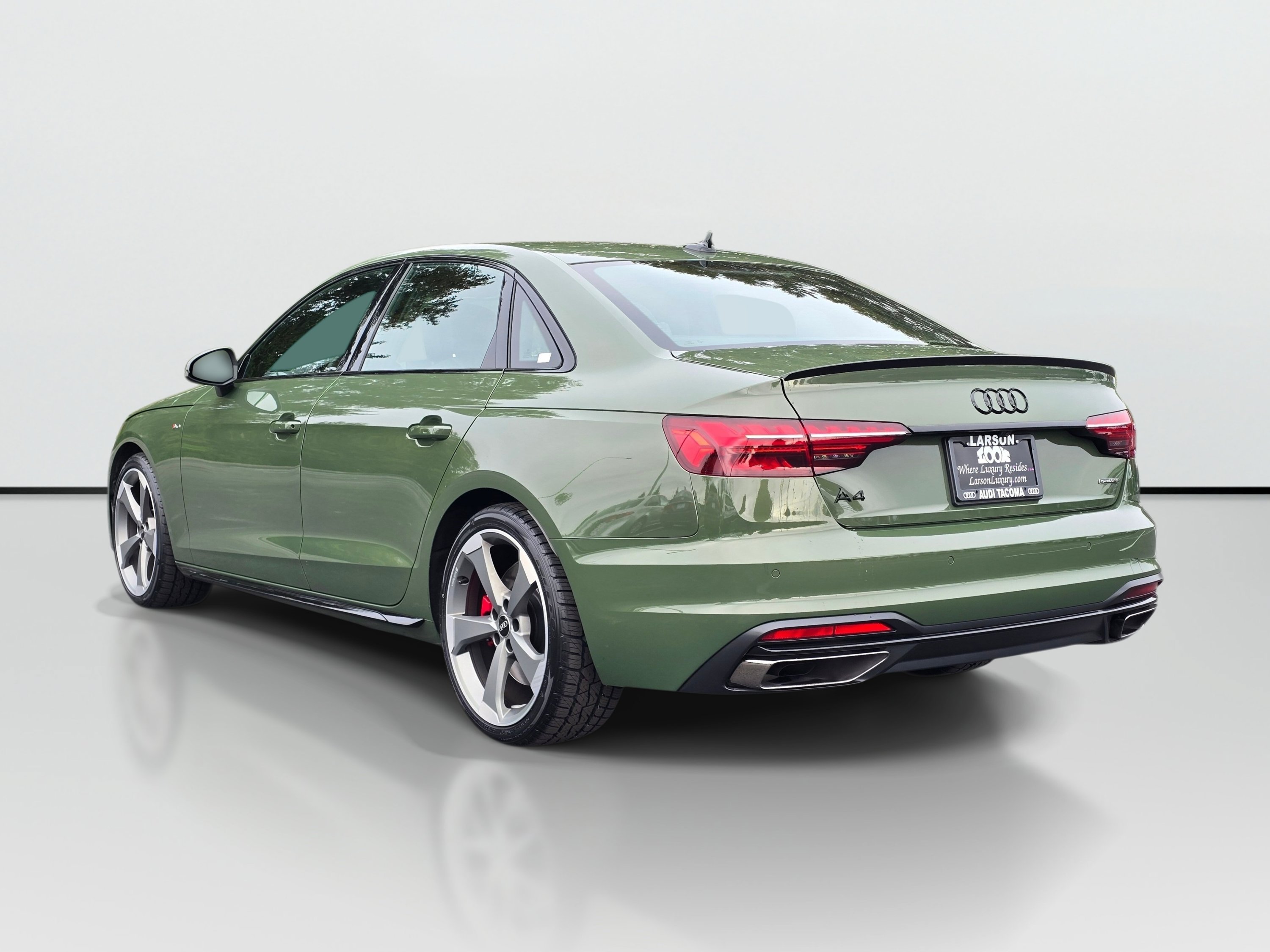 Used 2023 Audi A4 2.0T Premium Plus AWD/4WD image 3