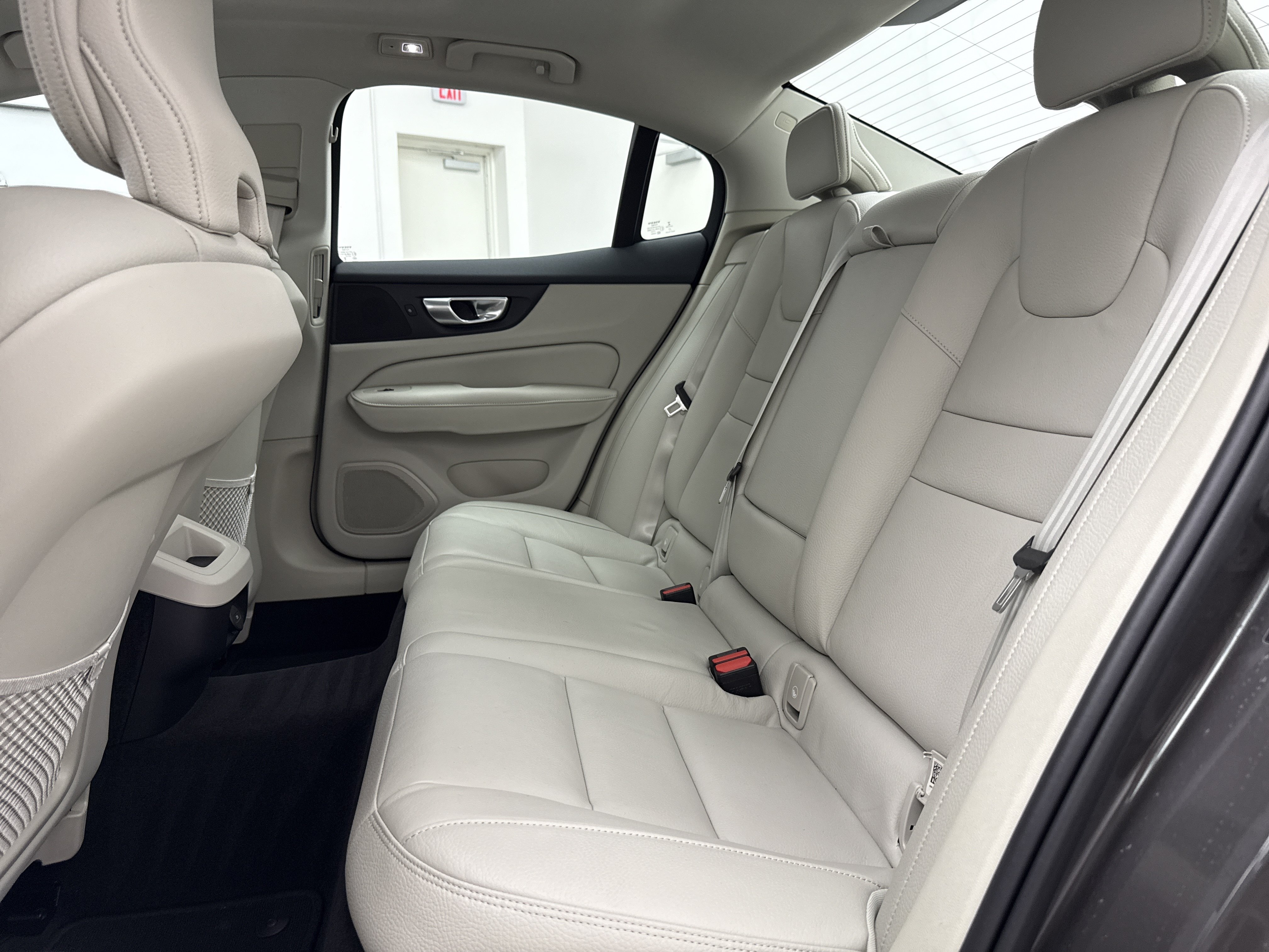 Used 2024 Volvo S60 B5 Plus AWD/4WD image 27