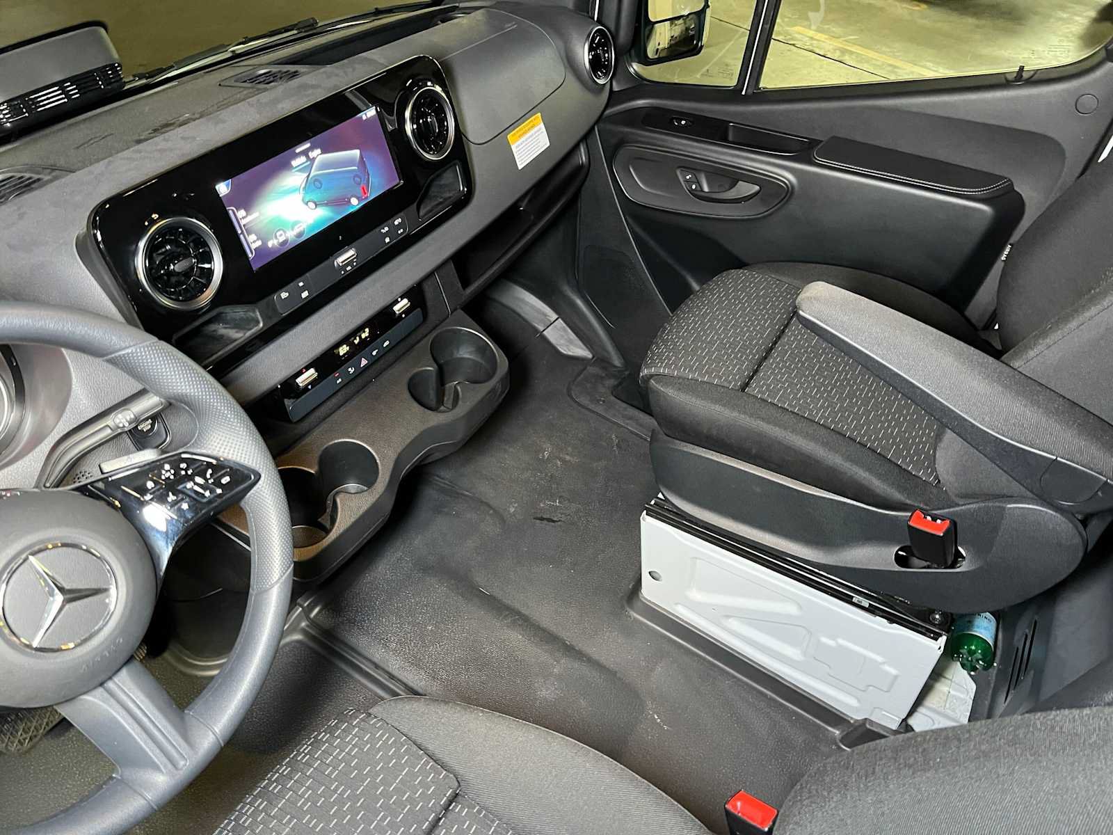 Used 2026 Mercedes-Benz Sprinter 2500 image 40