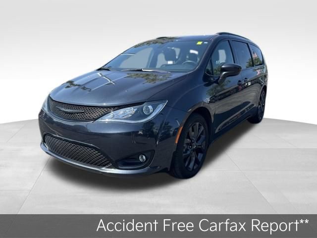 Used 2019 Chrysler Pacifica Touring Plus w/ S Appearance Package FWD image 3
