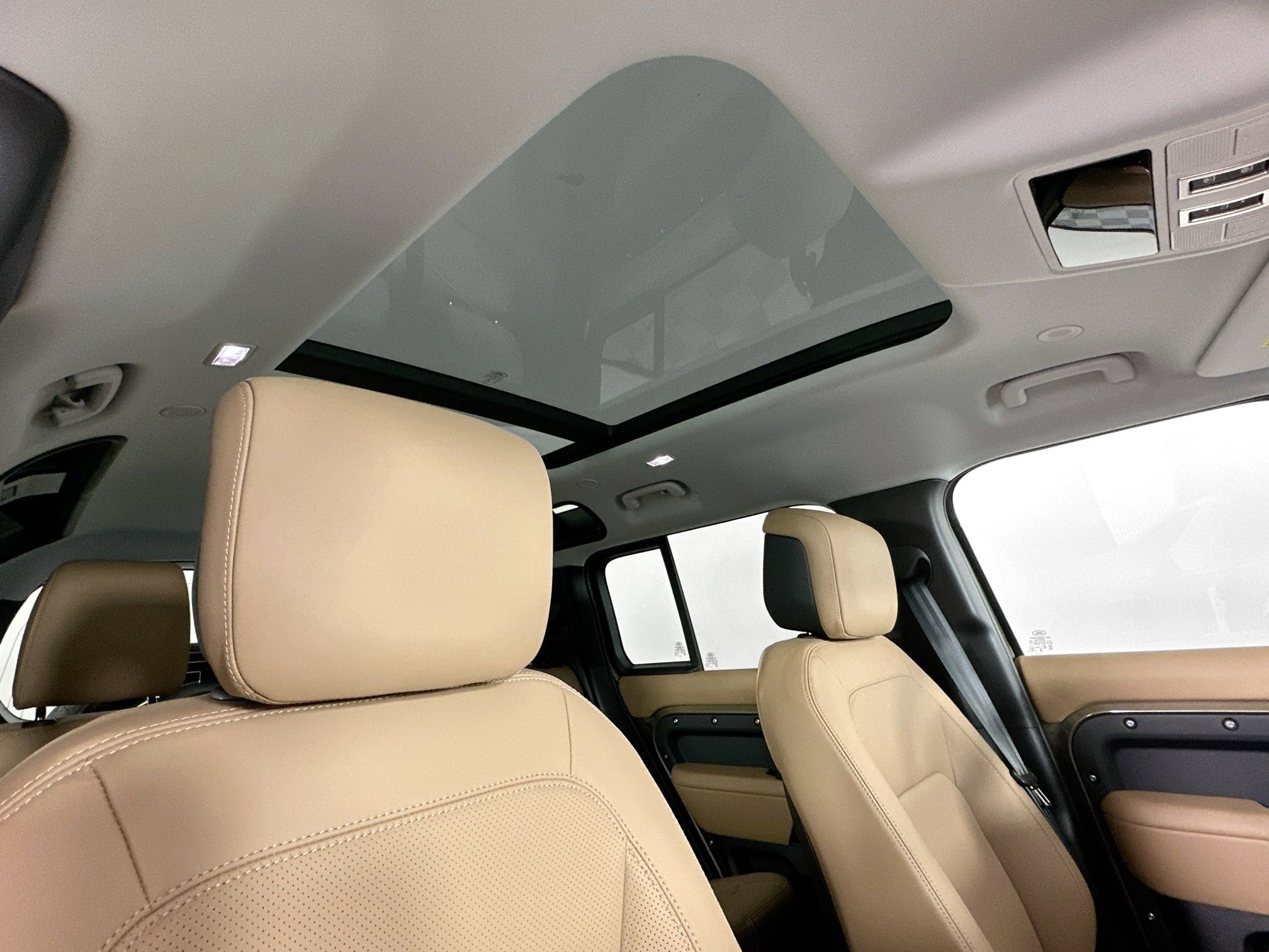 Used 2026 Land Rover Defender 110 S image 20