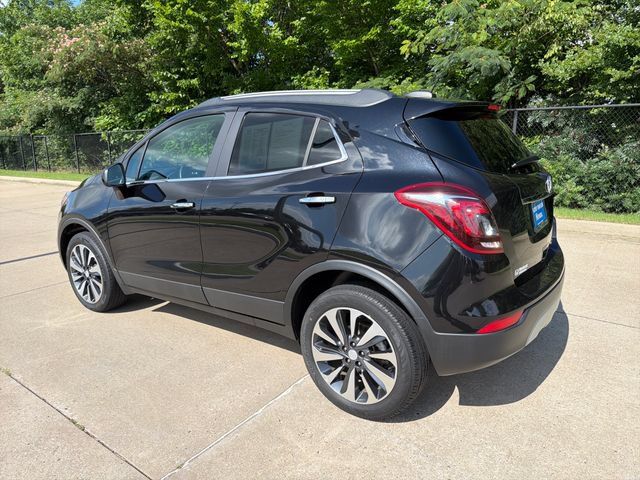Used 2021 Buick Encore Preferred AWD/4WD image 3
