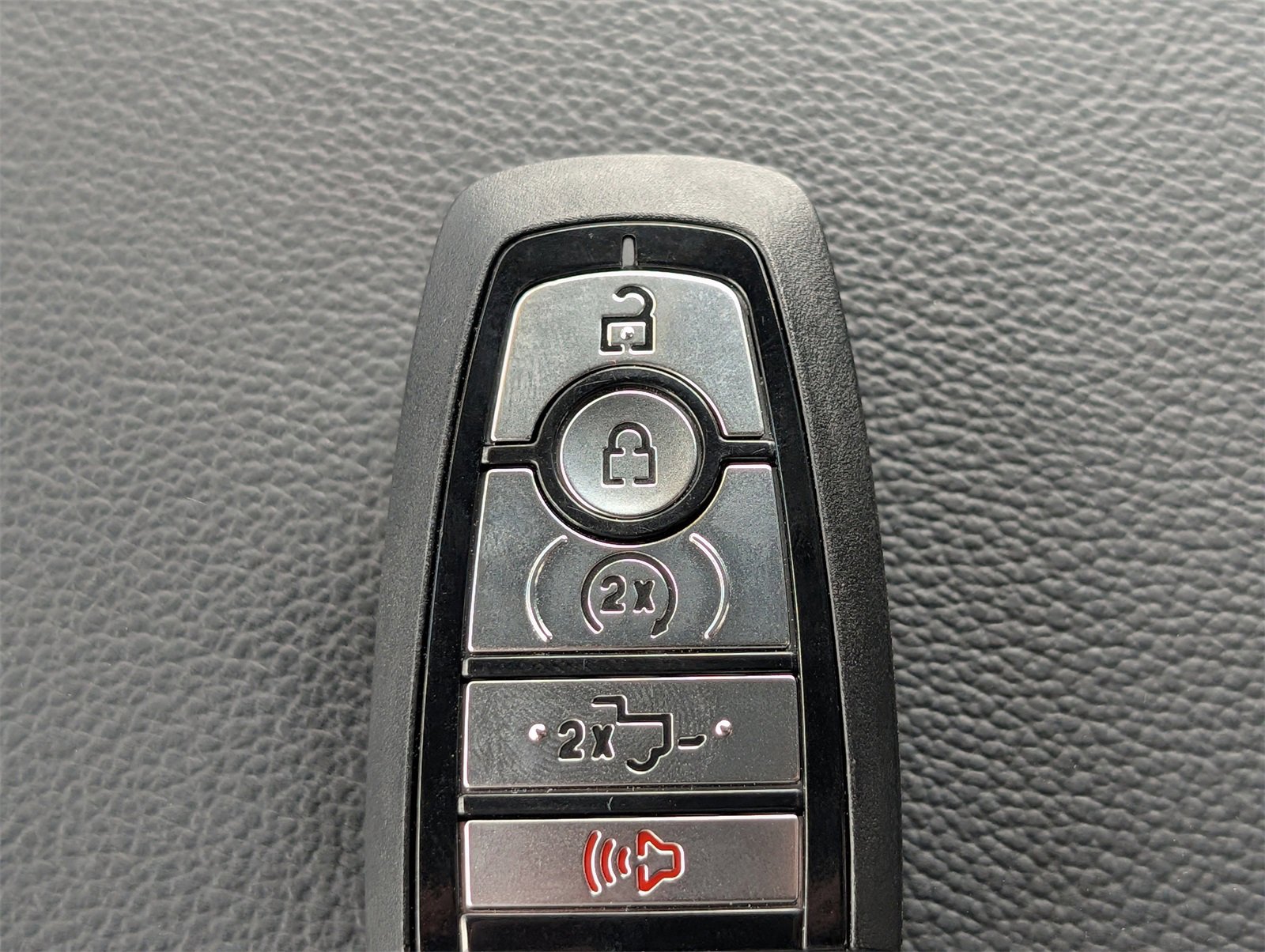 New 2025 Ford F150 XLT w/ Equipment Group 303A High image 33