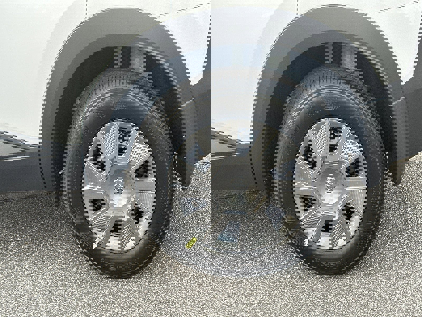 New 2026 Nissan Kicks S image 19