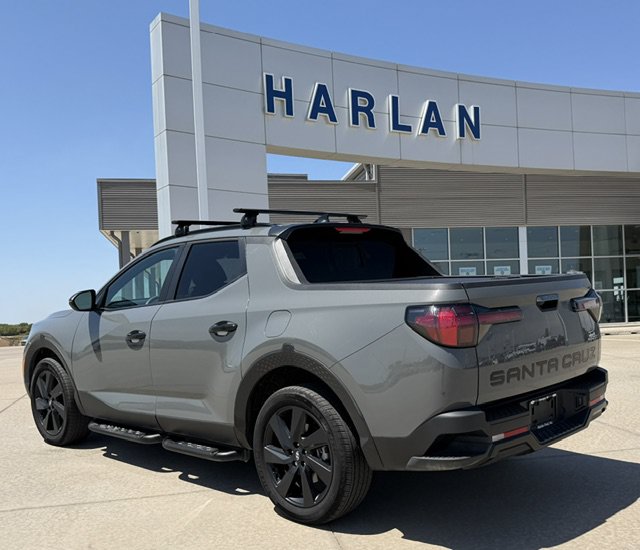 Used 2024 Hyundai Santa Cruz Night AWD/4WD image 3