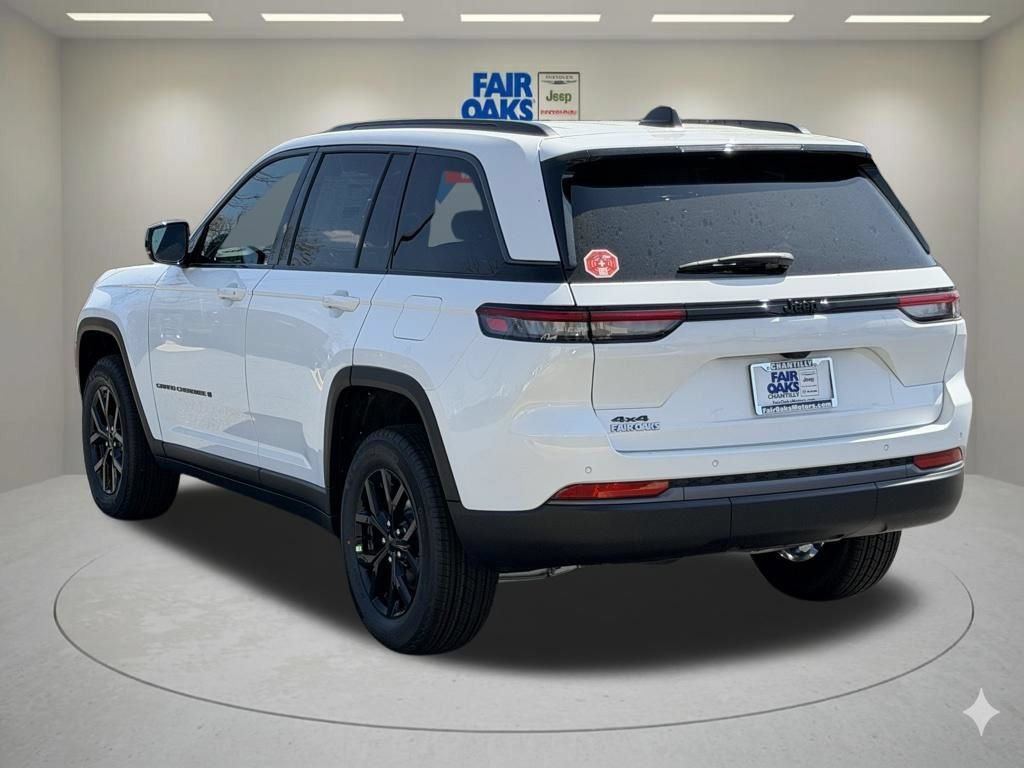 New 2026 Jeep Grand Cherokee Altitude AWD/4WD image 8