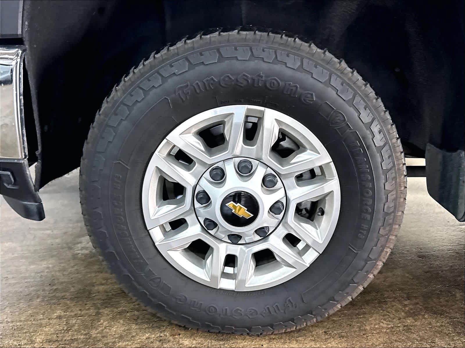 Used 2024 Chevrolet Silverado 2500 LT AWD/4WD image 12