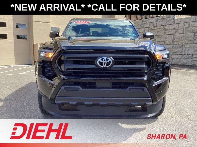 Used 2025 Toyota Tacoma SR AWD/4WD image 2