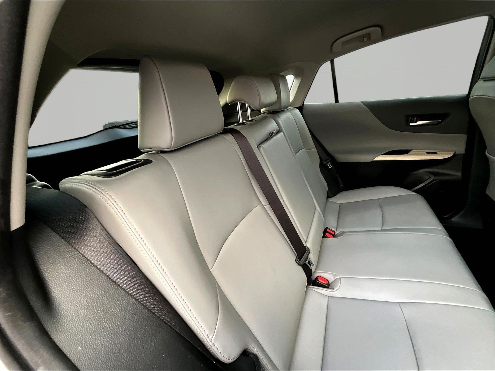 Used 2024 Toyota Venza XLE AWD/4WD image 25