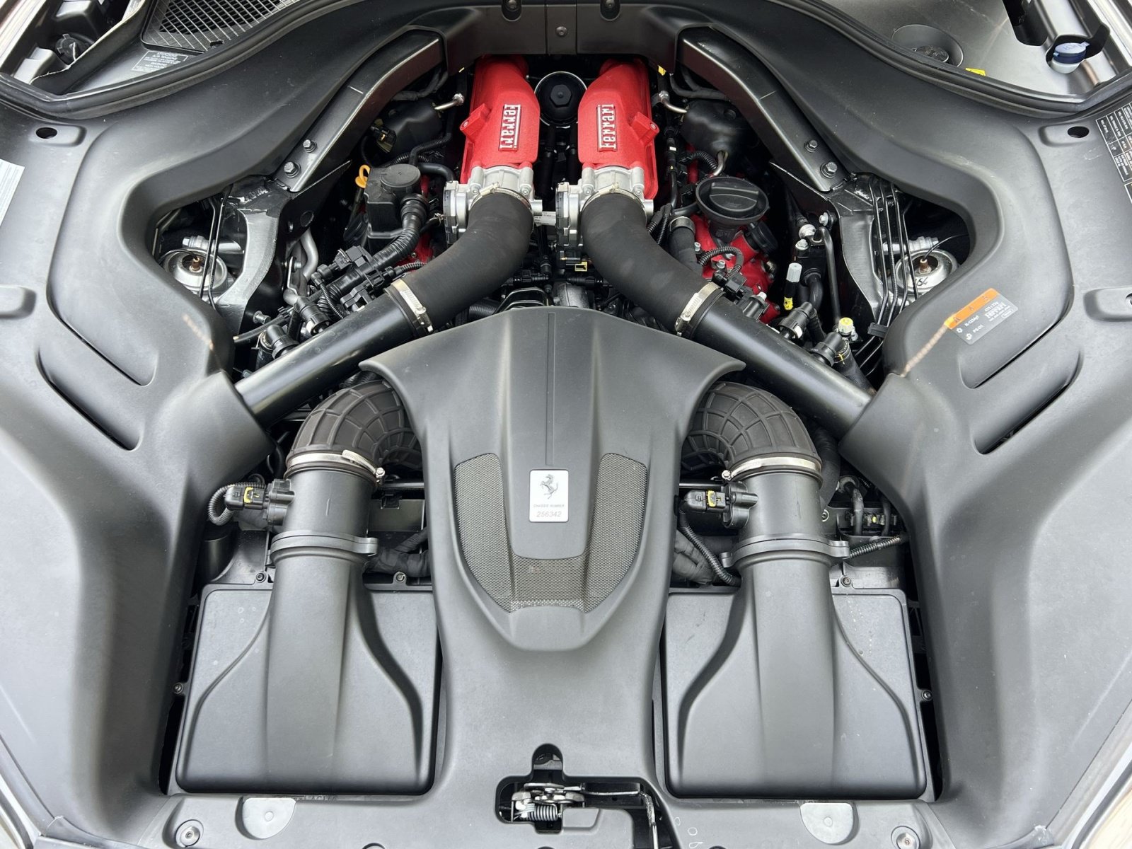 Used 2020 Ferrari Portofino RWD image 33