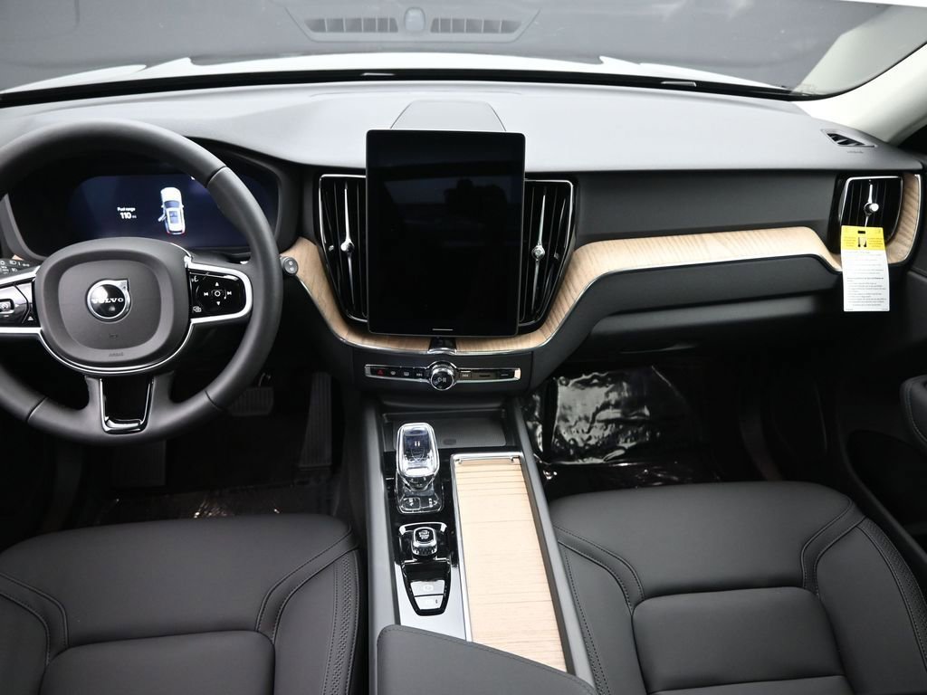 New 2026 Volvo XC60 B5 Plus w/ Protection Package Premier AWD/4WD image 20