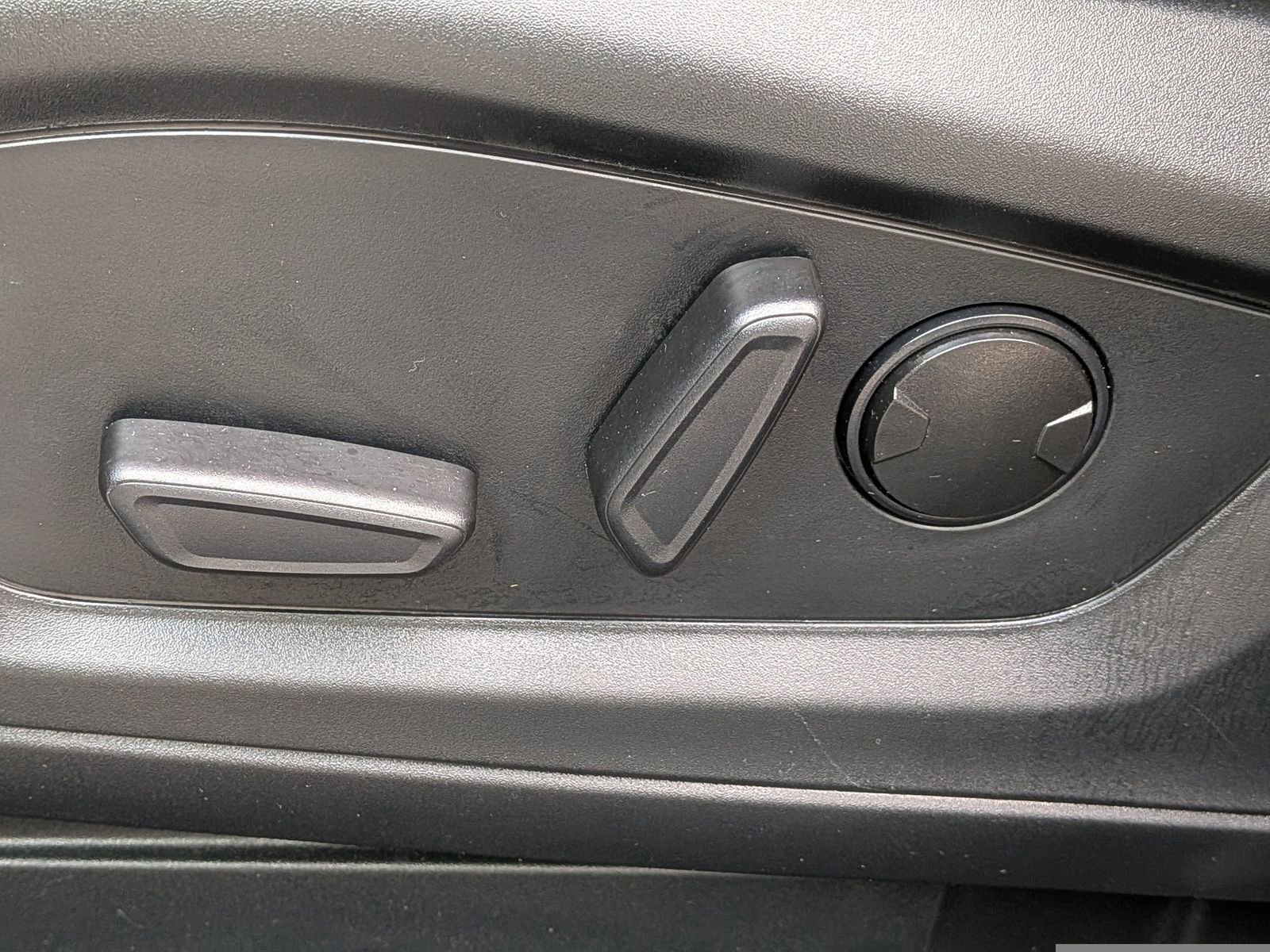 Certified 2024 Ford Explorer ST-Line w/ Class IV Trailer Tow Package image 22