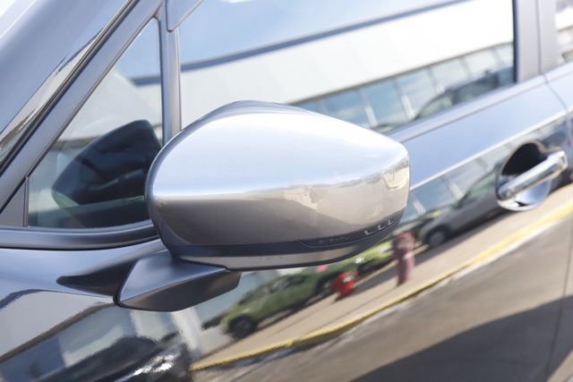 Used 2025 Subaru Forester Premium image 13