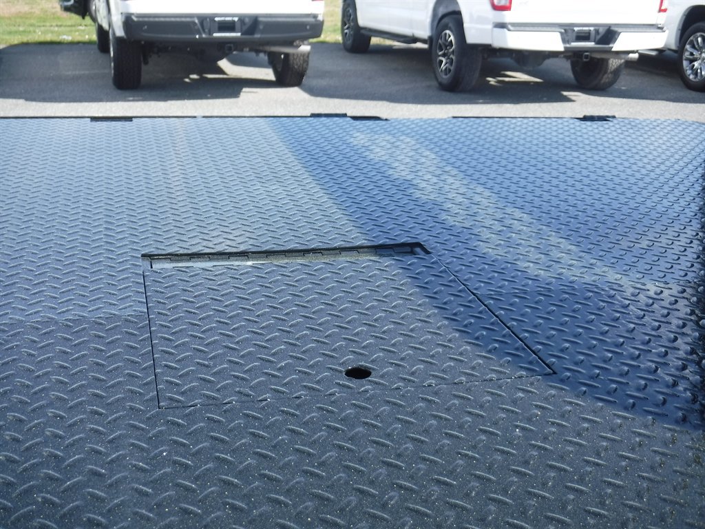 Used 2021 Ford F350 XLT image 5