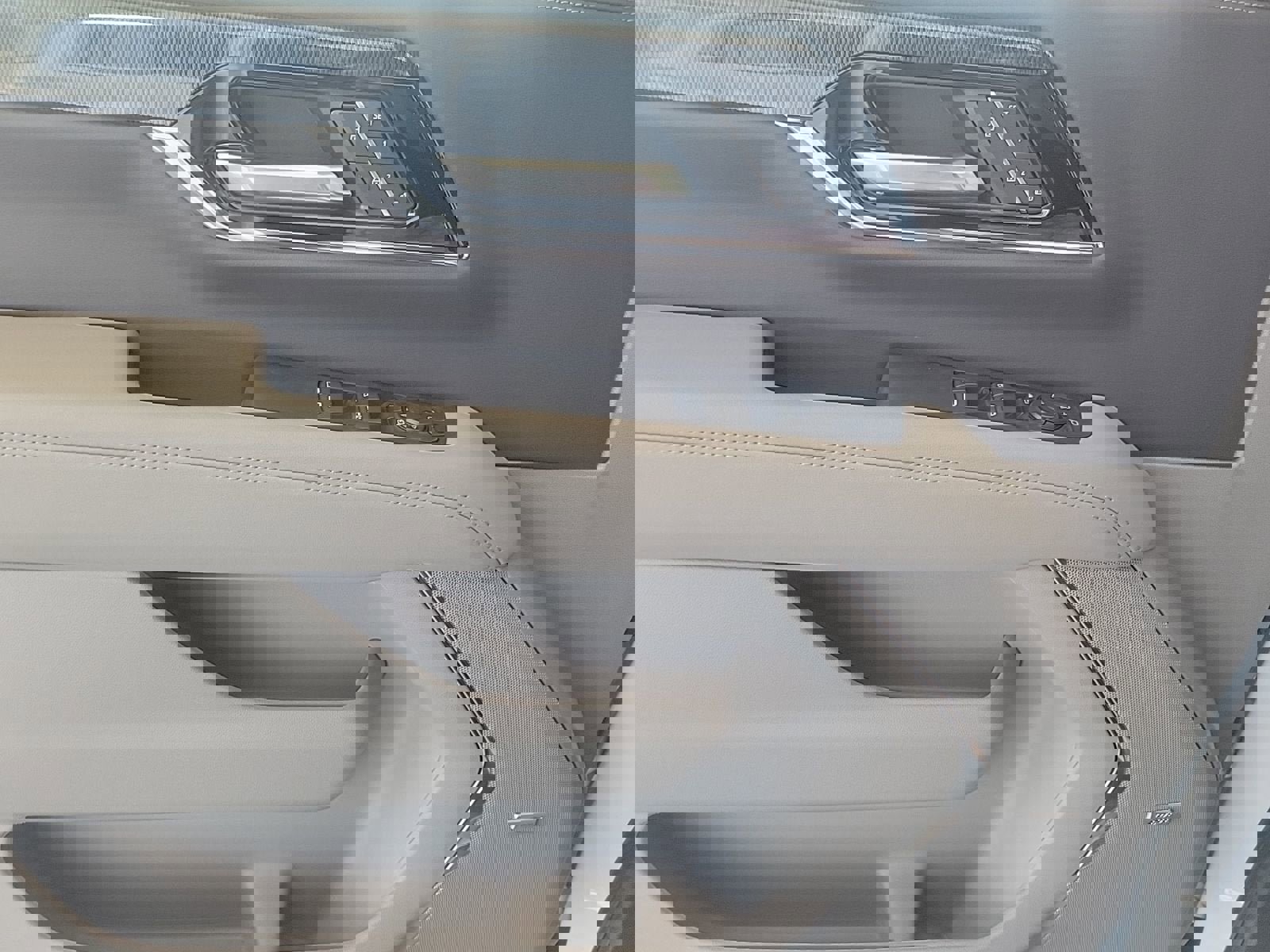 New 2026 GMC Yukon XL Elevation w/ Elevation Premium Package image 17