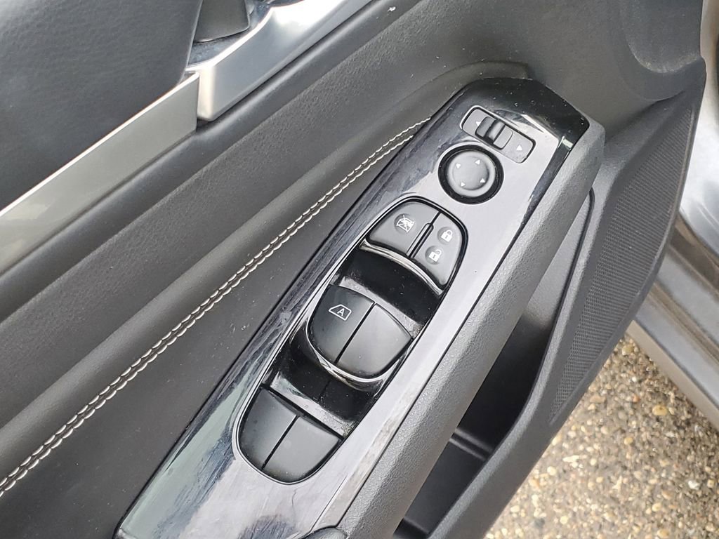 Used 2022 Nissan Altima 2.5 SV w/ SV Premium Package image 10