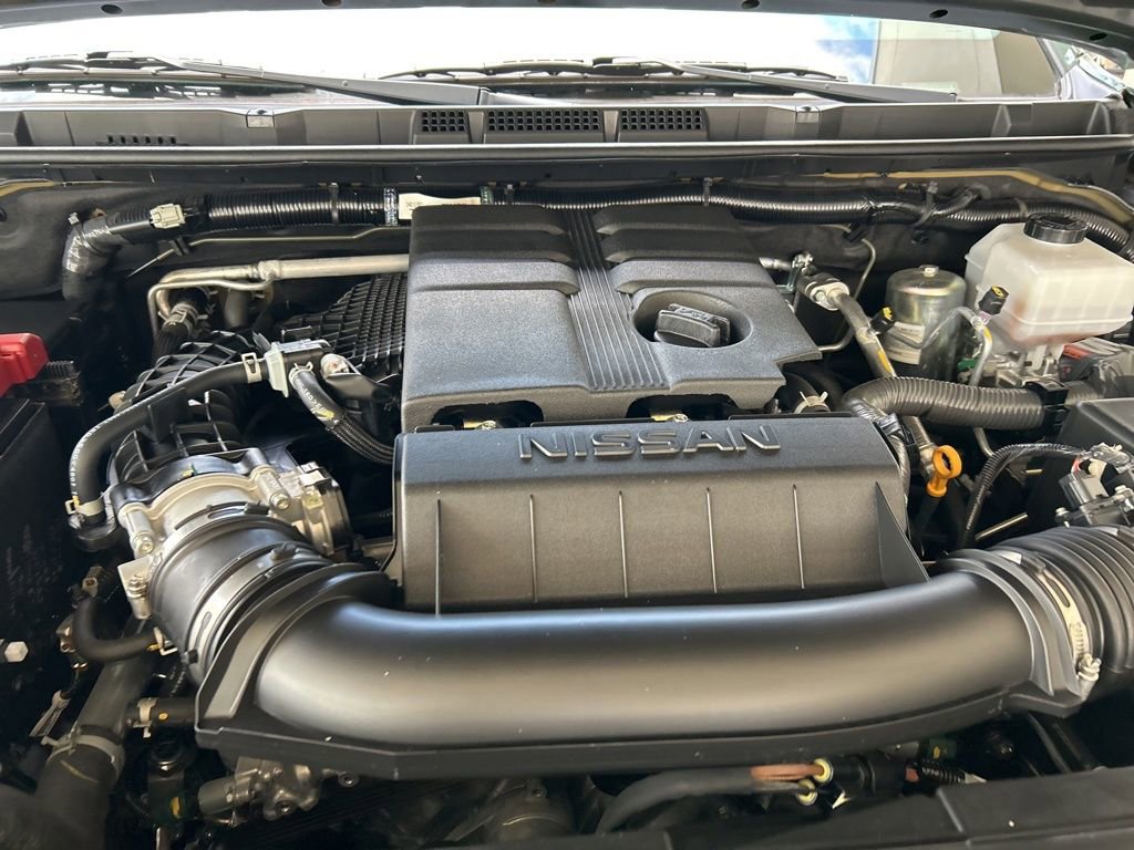 Used 2025 Nissan Frontier Pro-X RWD image 11