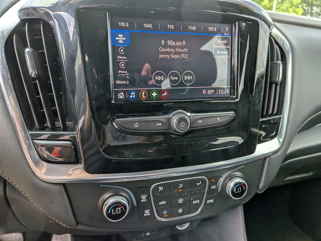 Used 2023 Chevrolet Traverse LT w/ LPO, Cargo Package FWD image 23