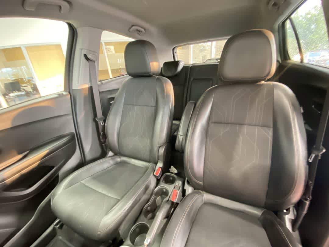 Used 2022 Chevrolet Trax LT w/ Driver Confidence Package AWD/4WD image 13