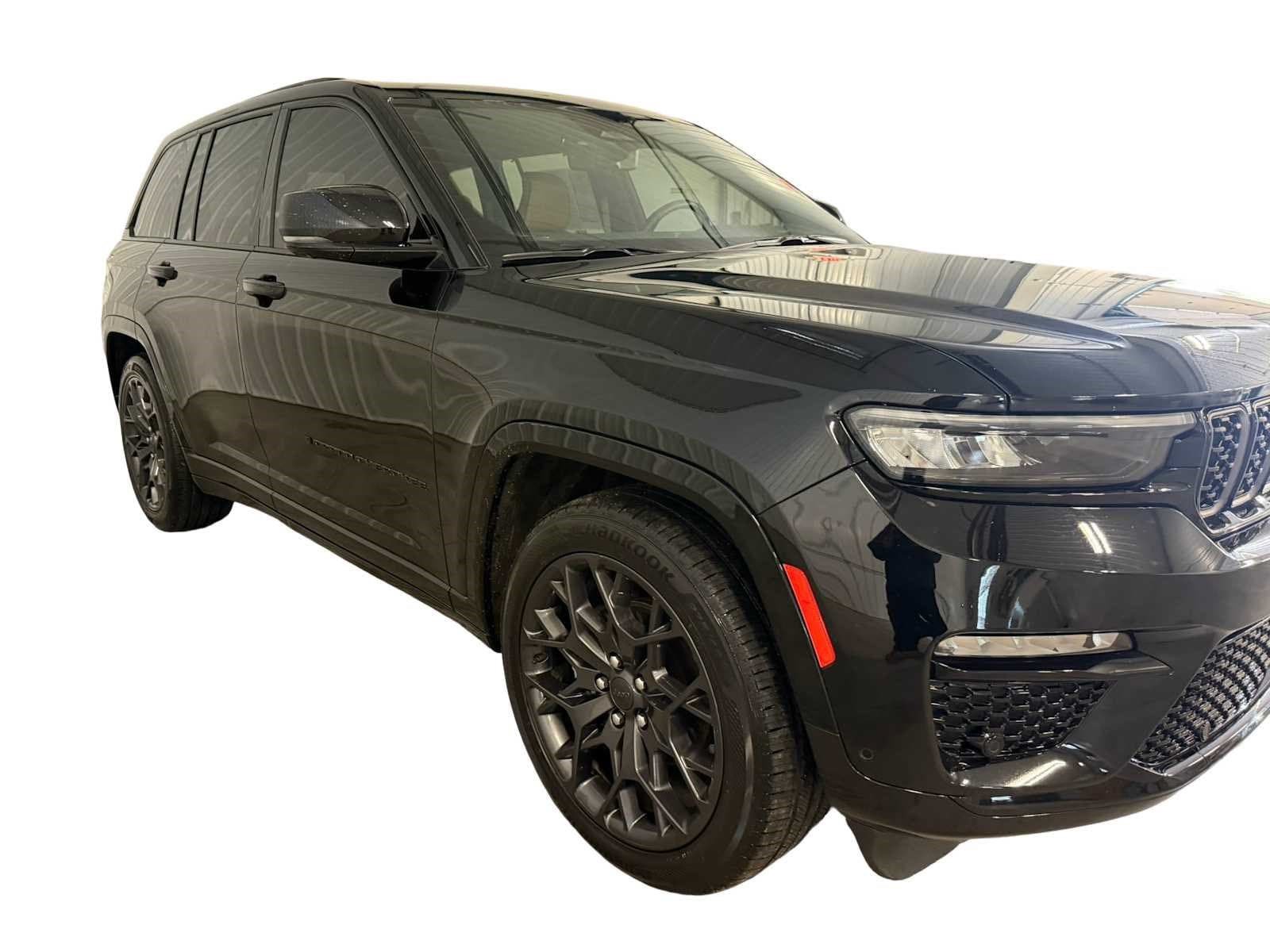 Certified 2024 Jeep Grand Cherokee Summit AWD/4WD image 10