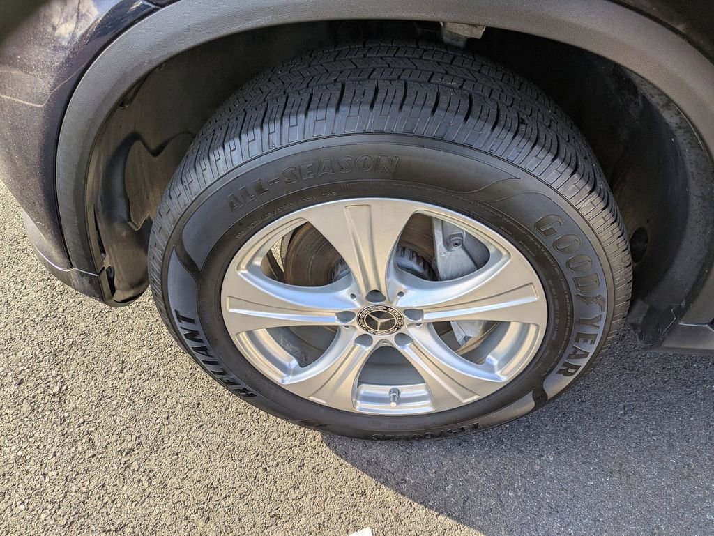 Used 2018 Mercedes-Benz GLC 300 4MATIC image 26
