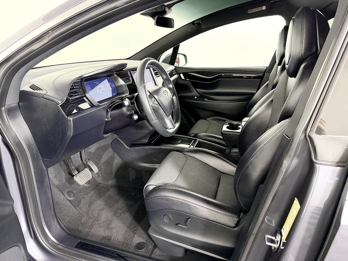 Used 2018 Tesla Model X 100D AWD/4WD image 30