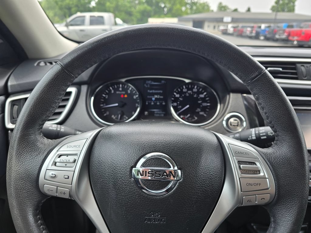 Used 2015 Nissan Rogue SL w/ SL Premium Package AWD/4WD image 14