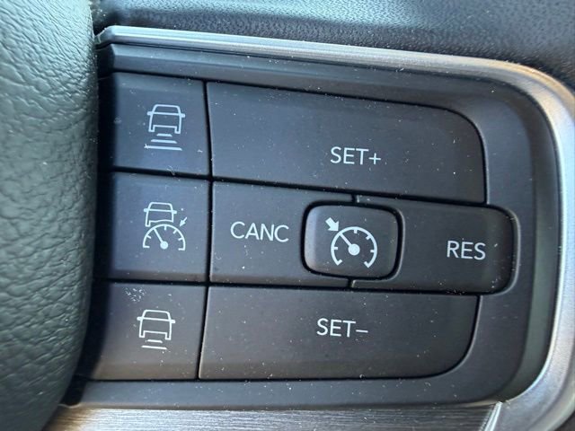 Used 2025 Jeep Wagoneer Series III w/ Premium Group I AWD/4WD image 25