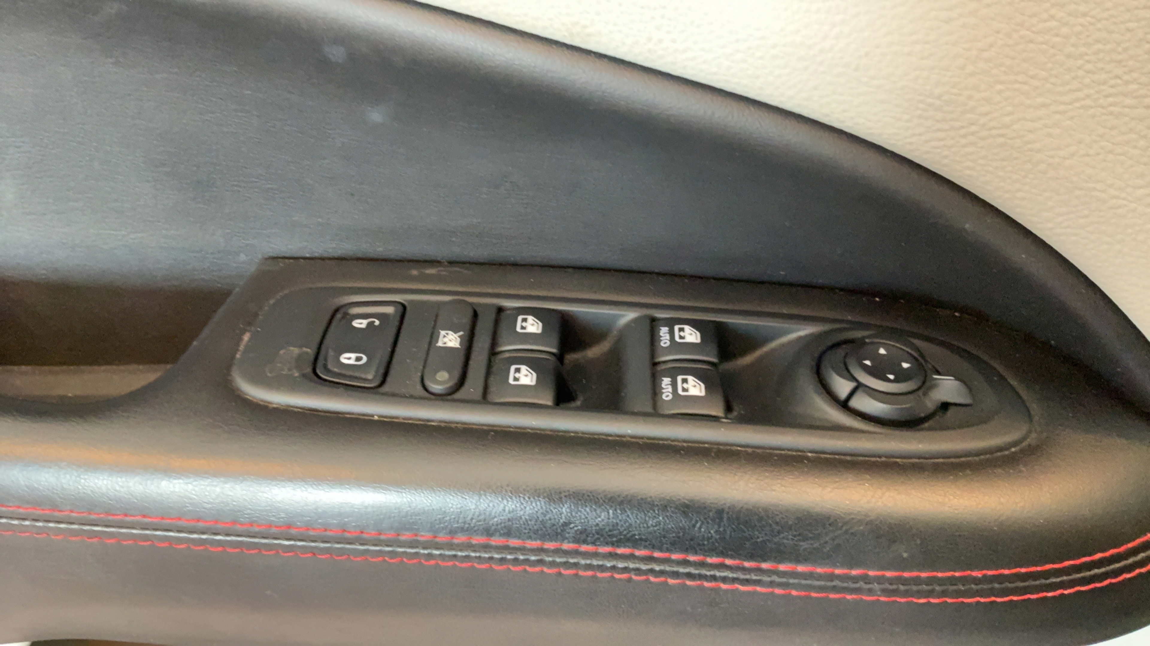 Used 2018 Jeep Compass Limited AWD/4WD image 22
