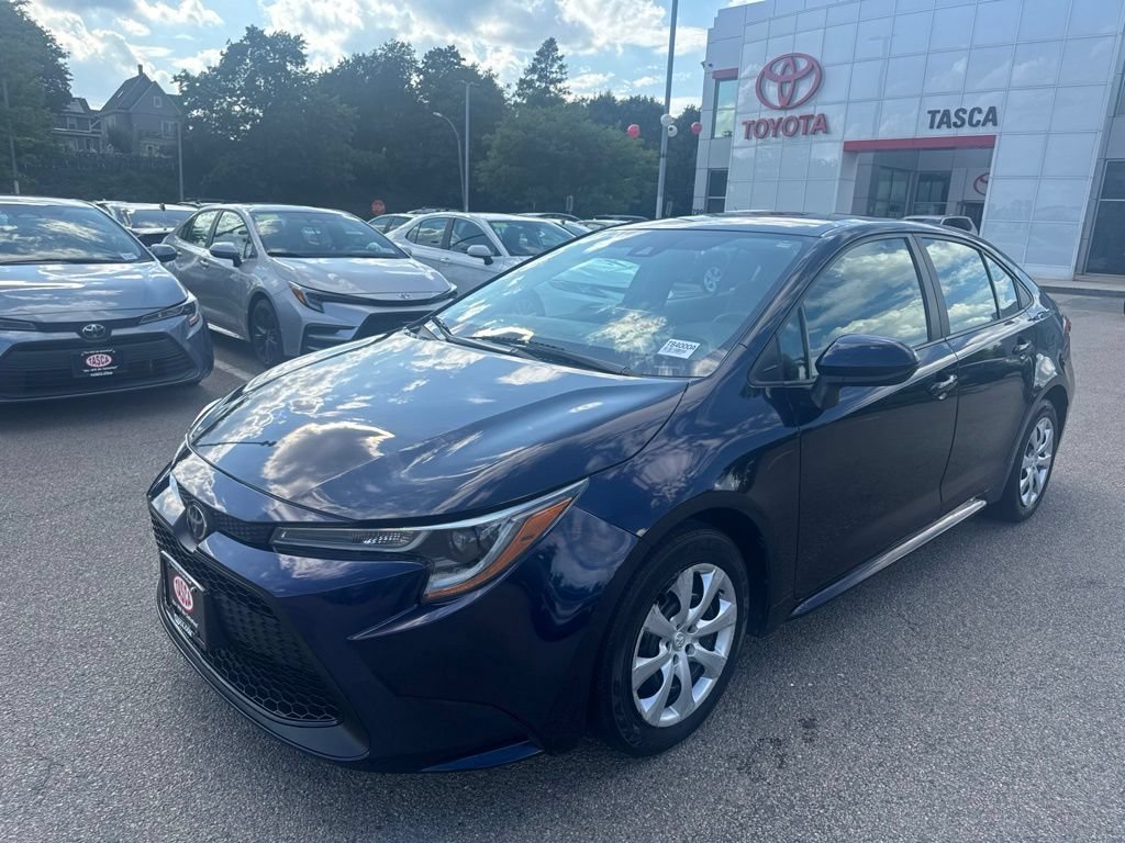 Used 2021 Toyota Corolla LE FWD image 2