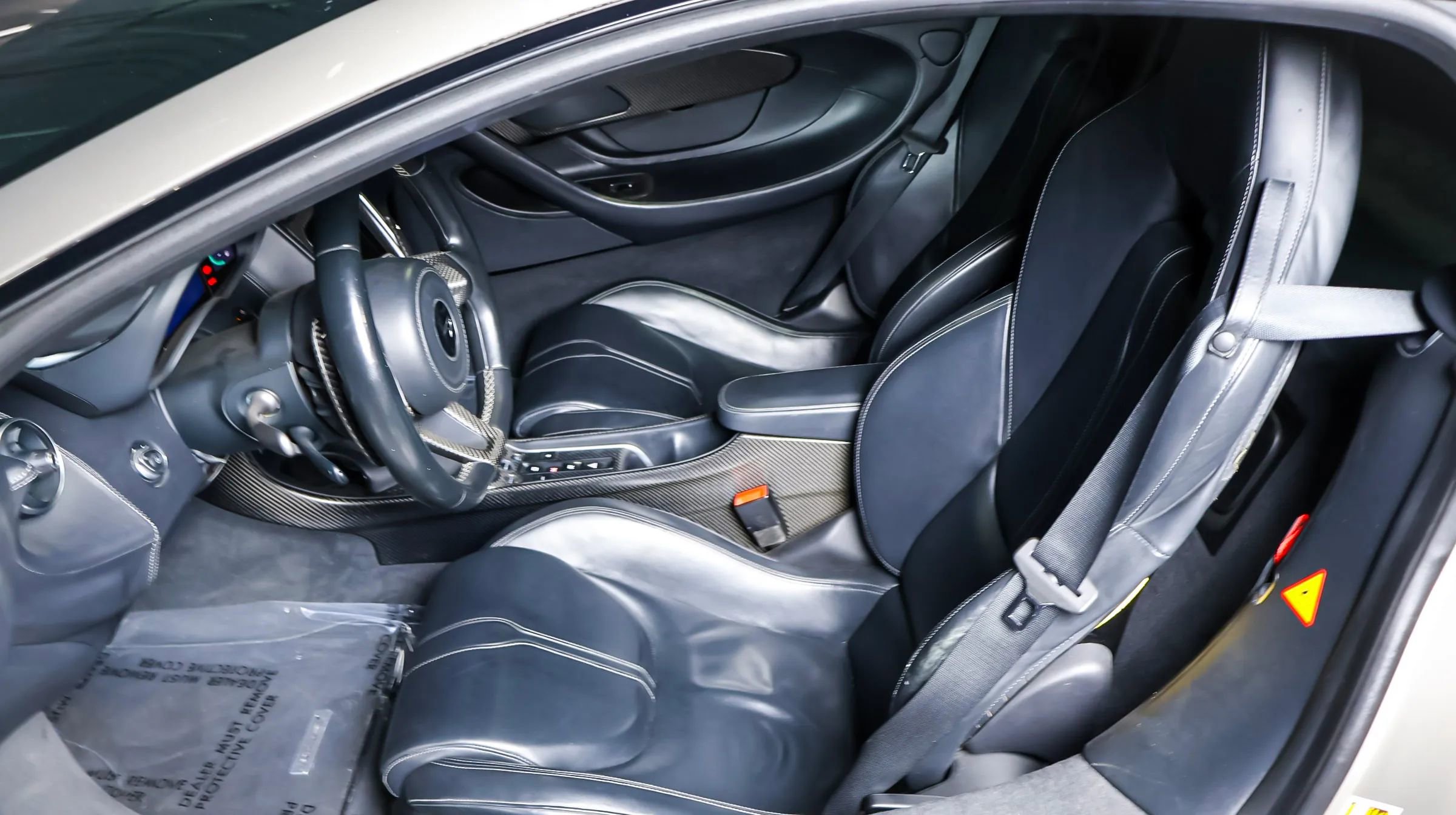 Used 2016 McLaren 570S Coupe RWD image 16
