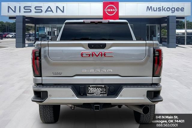 Used 2025 GMC Sierra 2500 AT4 AWD/4WD image 6