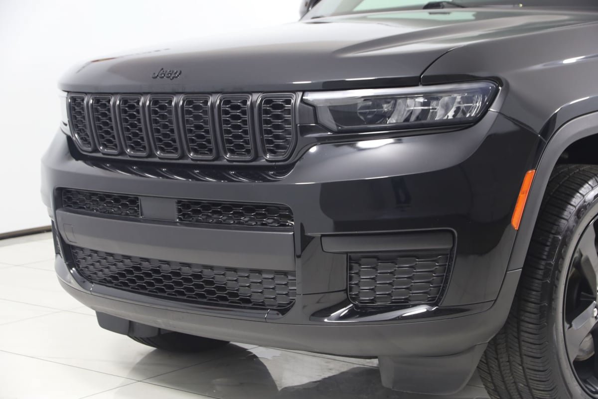 Used 2024 Jeep Grand Cherokee L Altitude AWD/4WD image 49